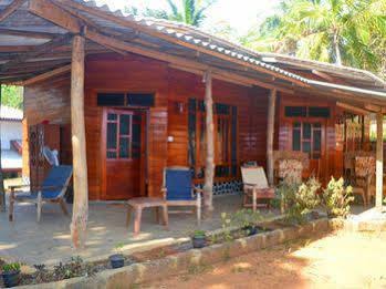 Freedom Resort Талалла-Юг Экстерьер фото